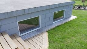 Et bilde som inneholder gress, utendrs, bygning, gjerde

Beskrivelse som er generert med svrt hy visshet